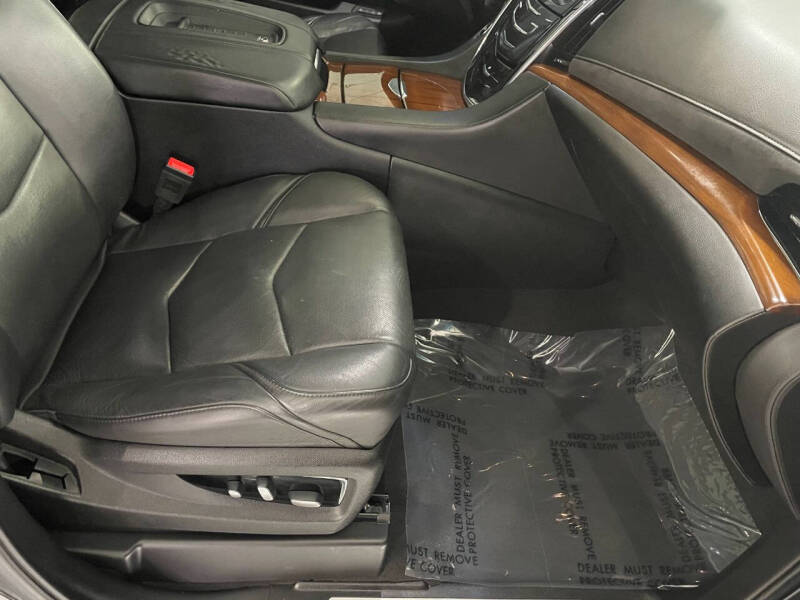 2017 Cadillac Escalade Luxury