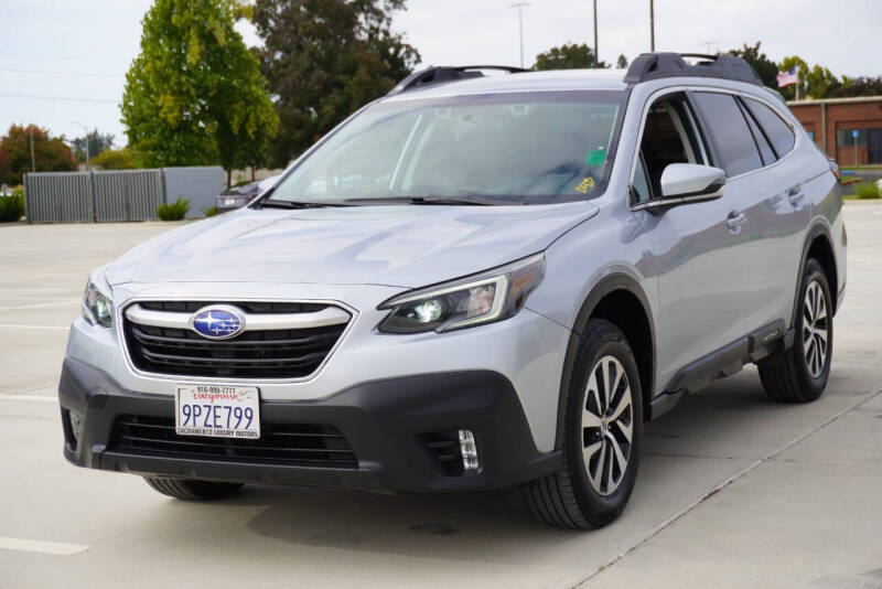 2020 Subaru Outback Premium's photo