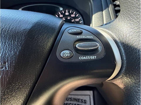 2020 Nissan Pathfinder S