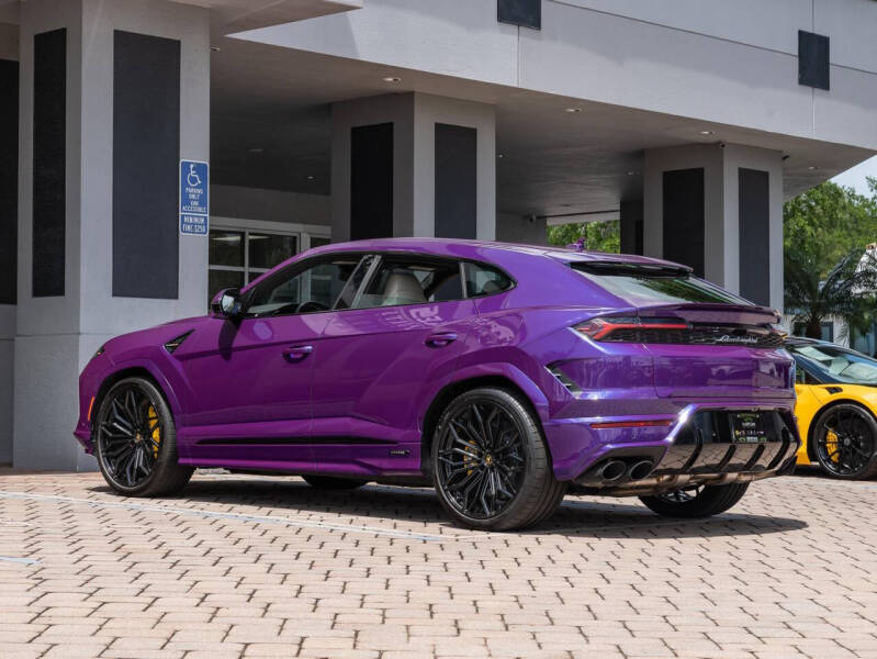 2025 Lamborghini Urus SE