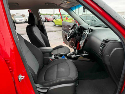 2017 Kia Soul +