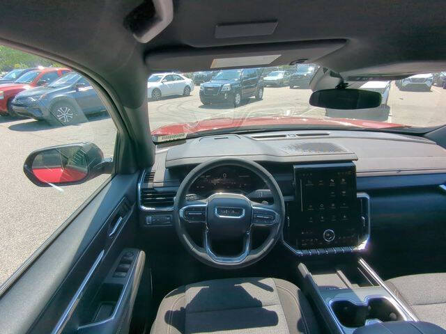 2025 GMC Acadia Elevation