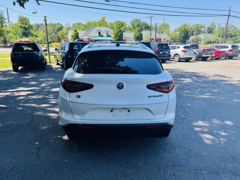 2018 Alfa Romeo Stelvio Ti