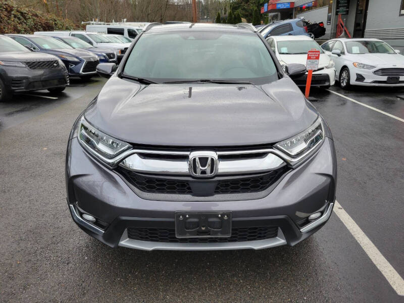 2018 Honda CR-V Touring photo 2