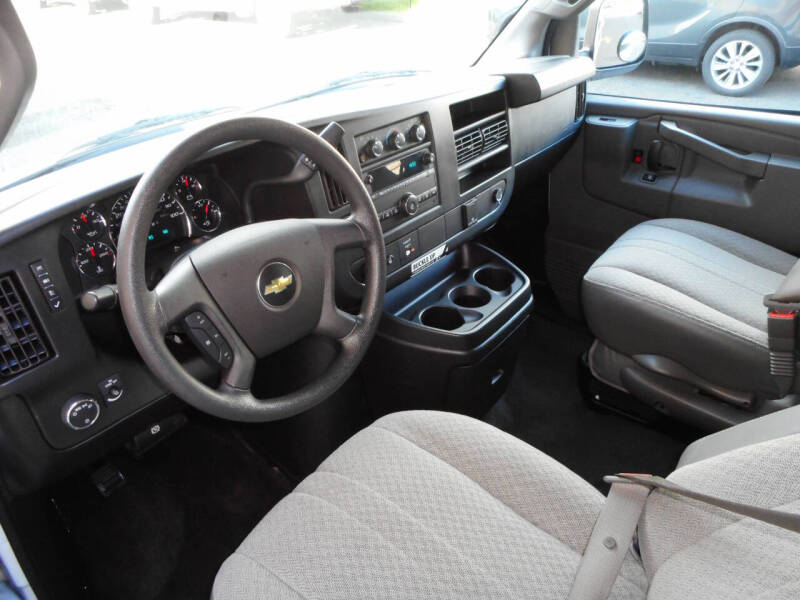 2017 Chevrolet Express LT 3500