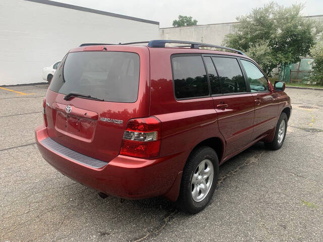 2005 Toyota Highlander for sale at Avilor Auto Terminal inc. in Central Islip, NY