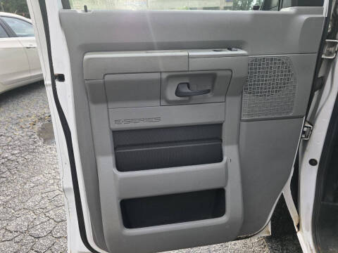 2014 Ford E-Series E-150