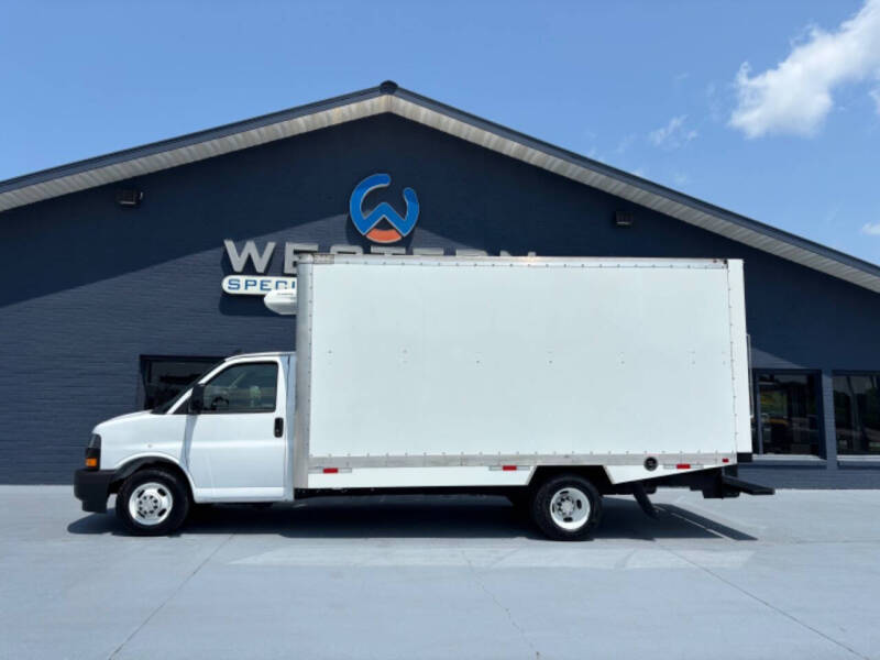 2024 Chevrolet Express 3500 Reefer Cube Van