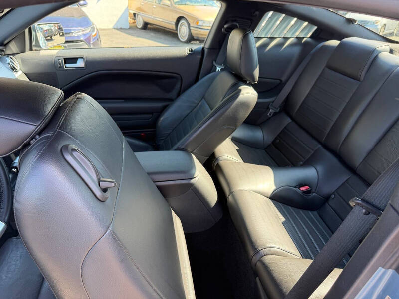2005 Ford Mustang GT Premium
