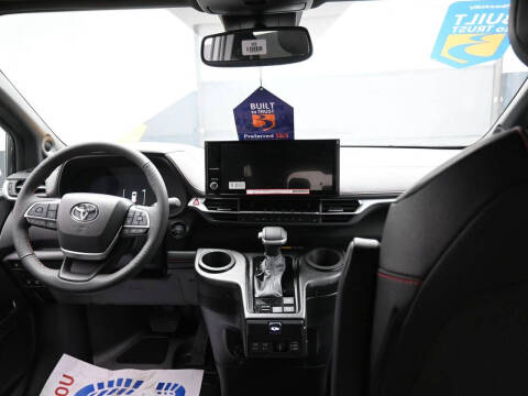 2025 Toyota Sienna XSE 7-Passenger