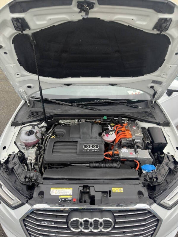 2017 Audi A3 Sportback e-tron 1.4T Premium Plus