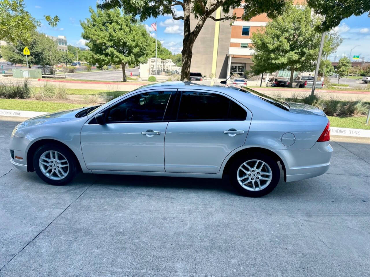 2011 Ford Fusion for sale at Central Union Auto Finance LLC in Austin, TX