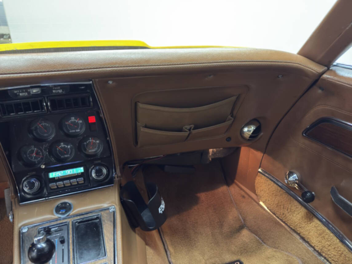 1973 Chevrolet Corvette 19
