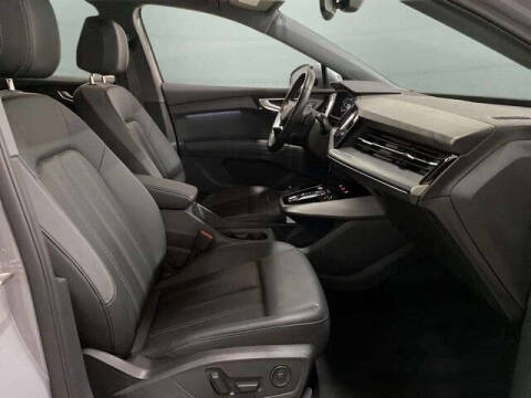 2024 Audi Q4 e-tron quattro Premium 55