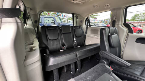 2014 Chrysler Town and Country Touring