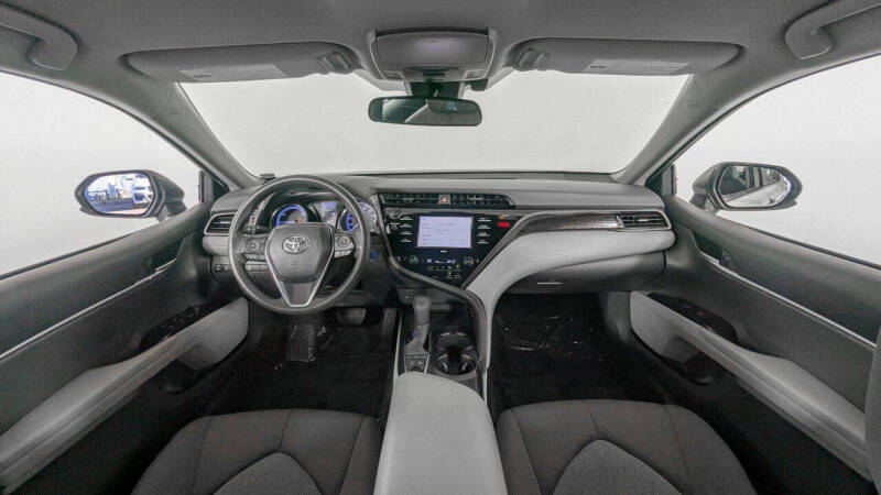 2020 Toyota Camry Hybrid LE