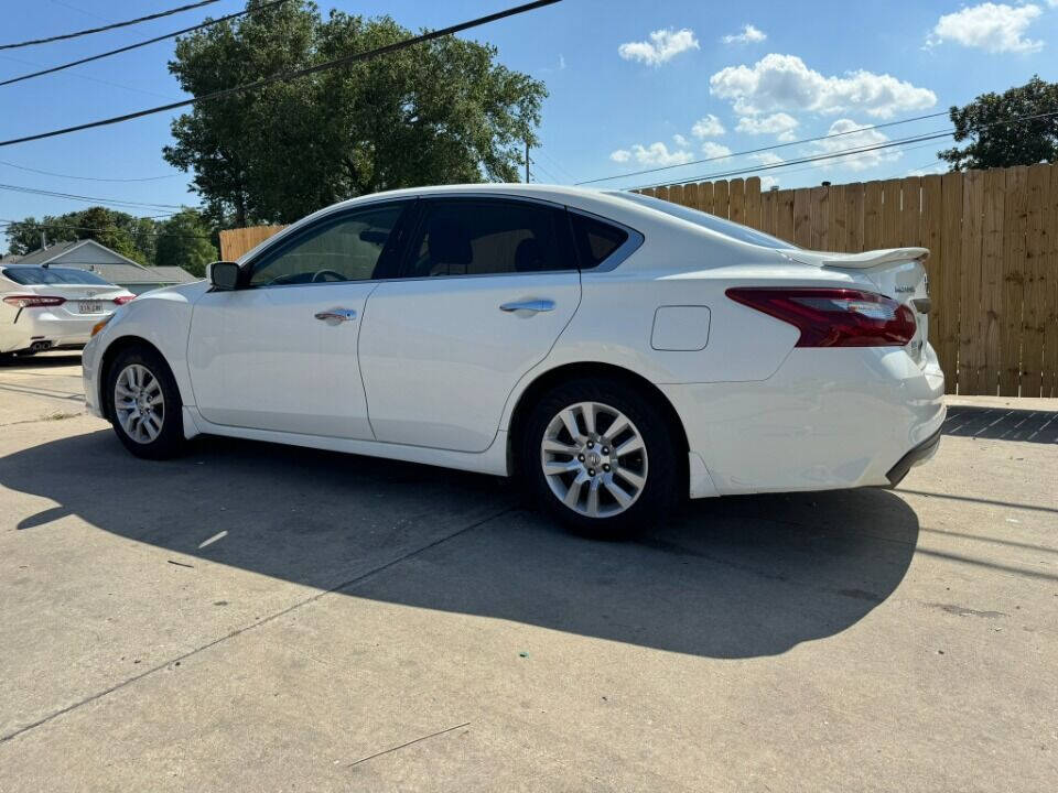 2018 Nissan Altima for sale at Falasteen Motors in La Place, LA