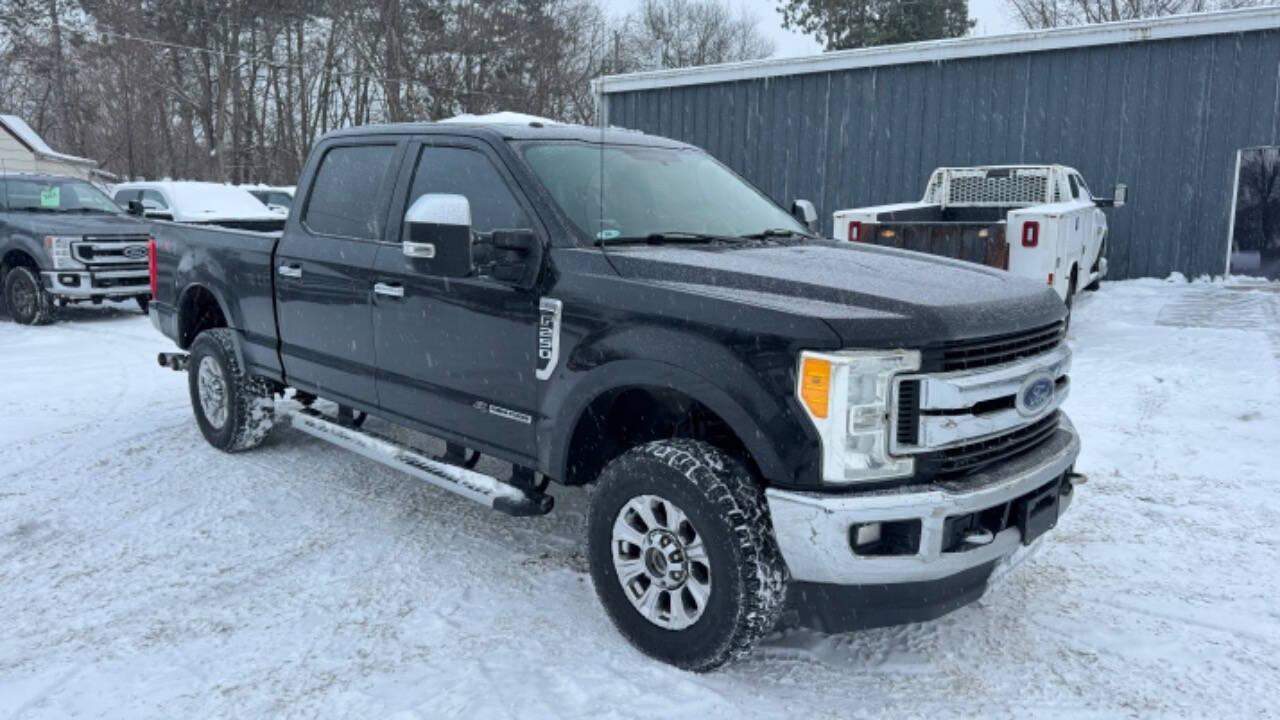 2017 Ford F-250 Super Duty XLT's photo