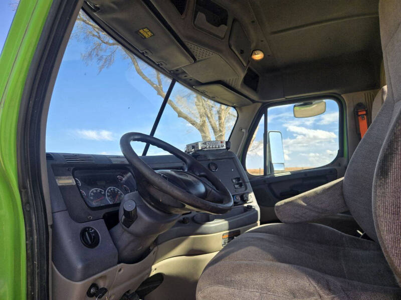 2016 Freightliner Cascadia