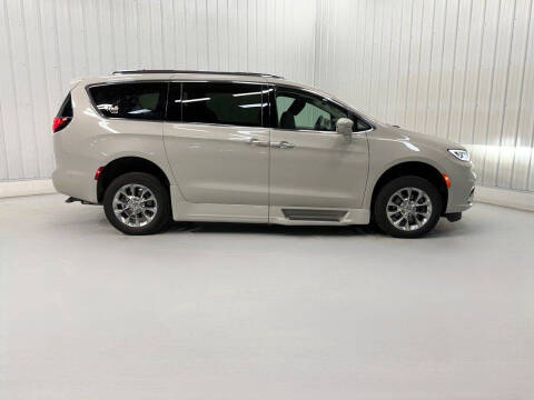 2021 Chrysler Pacifica Touring L