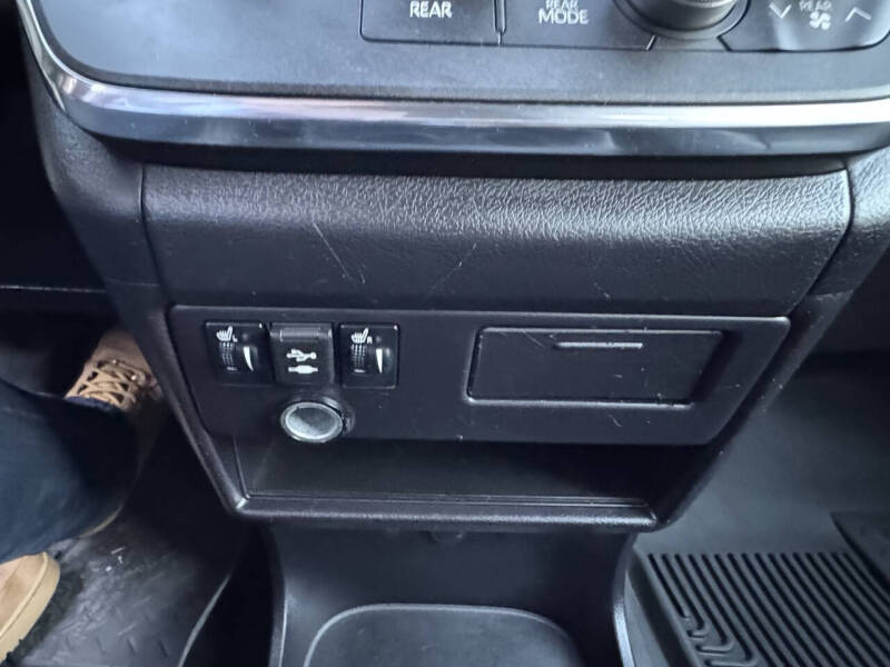 2019 Toyota Sienna SE 8-Passenger