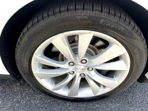 2015 Tesla Model S 85