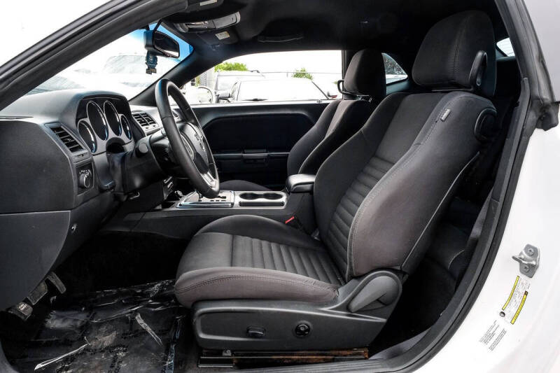 2014 Dodge Challenger SXT