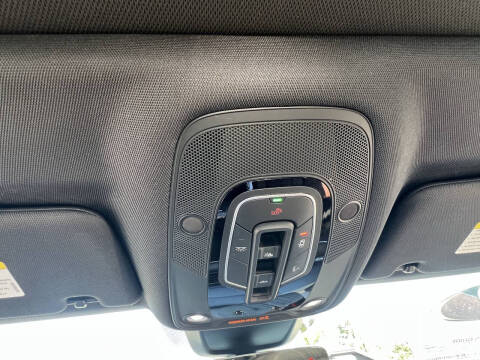 2019 Audi e-tron quattro Premium Plus