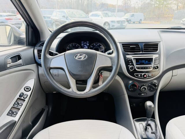 2016 Hyundai Accent SE