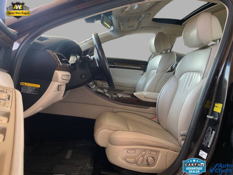 2017 Genesis G90