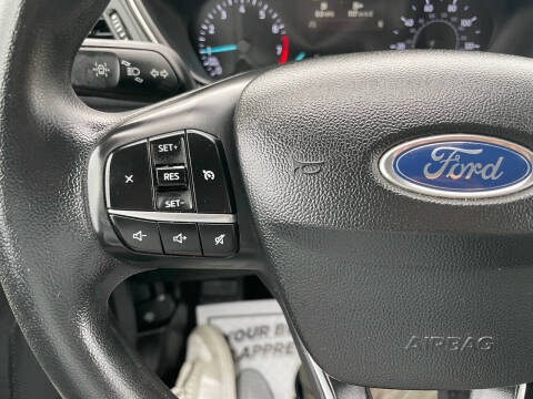 2020 Ford Escape SE