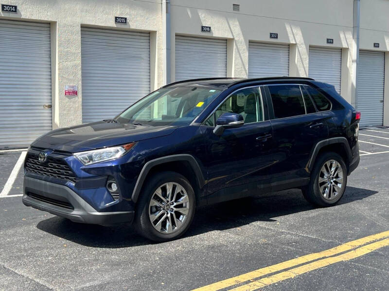 2021 Toyota RAV4 XLE Premium's photo