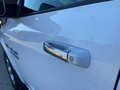 2017 RAM 1500 Laramie