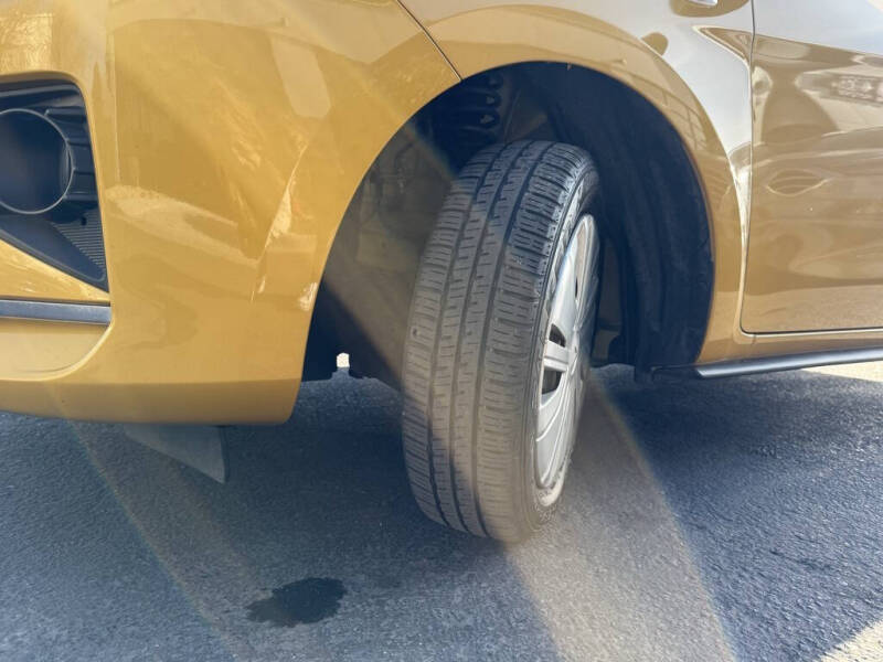 2024 Mitsubishi Mirage ES