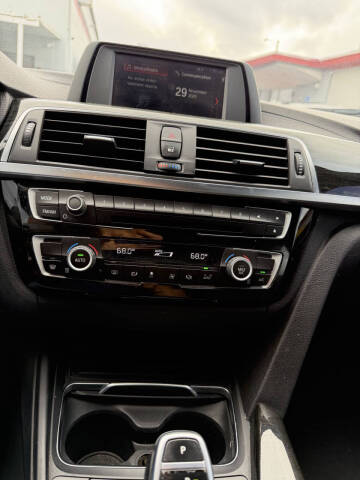 2018 BMW 3 Series 330i