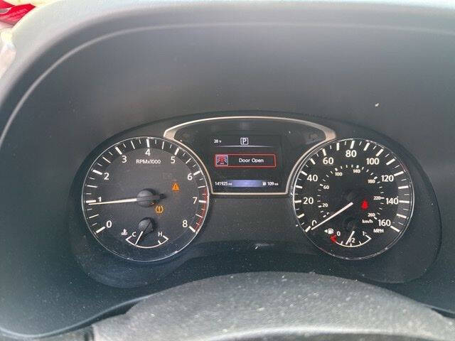 2016 Nissan Pathfinder SV