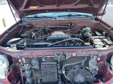2004 Toyota Sequoia SR5
