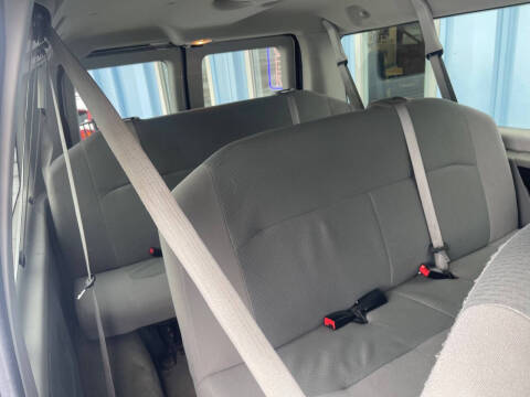 2011 Ford E-Series E-350 SD XLT