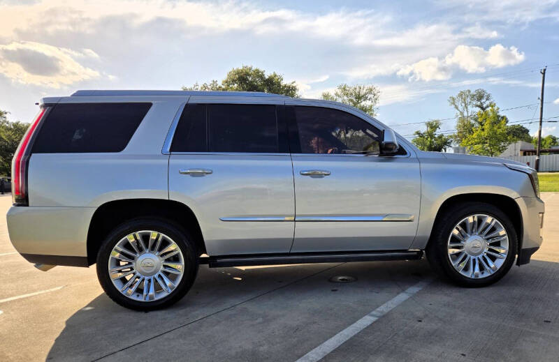 2016 Cadillac Escalade Platinum
