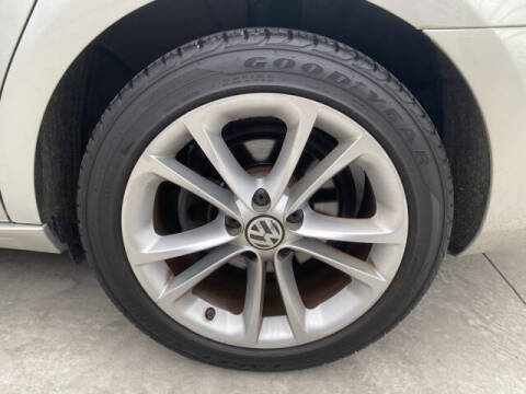 2010 Volkswagen CC Luxury