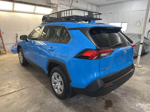 2019 Toyota RAV4 LE