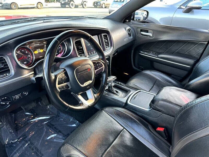 2017 Dodge Charger SXT