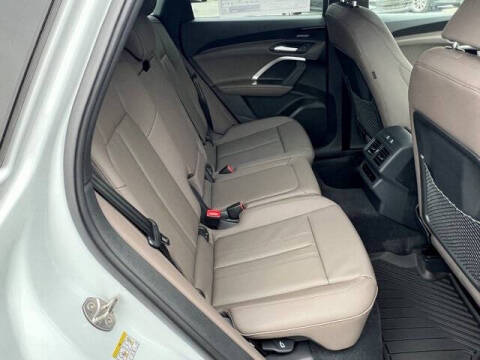 2025 Audi Q5 quattro Premium Plus TFSI