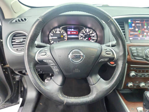 2017 Nissan Pathfinder Platinum