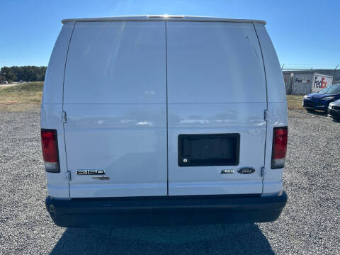 2014 Ford E-Series E-150