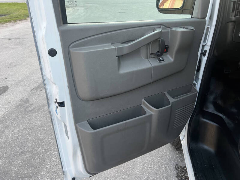 2017 Chevrolet Express 2500