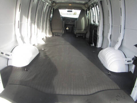 2025 Chevrolet Express 2500