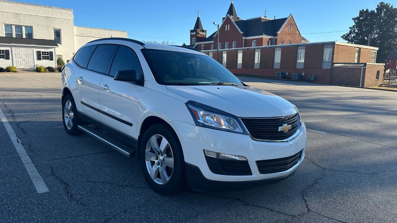 2015 Chevrolet Traverse for sale at Caropedia in Dunn, NC