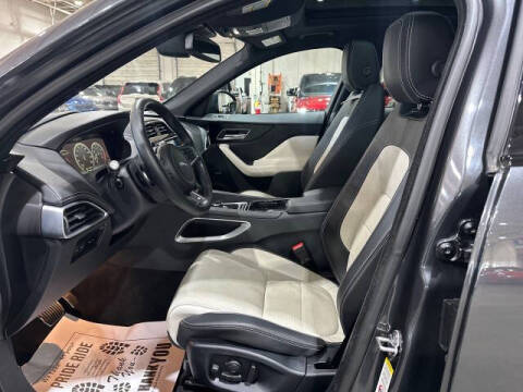 2017 Jaguar F-PACE 35t R-Sport