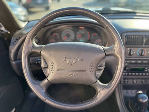 2002 Ford Mustang GT Deluxe